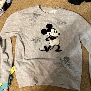 Disney mickey sweatshirt